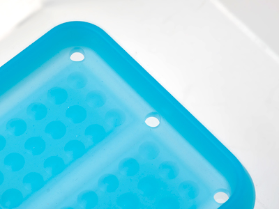 洗浄時の排水やオートクレーブ滅菌時の蒸気孔として機能する通気孔